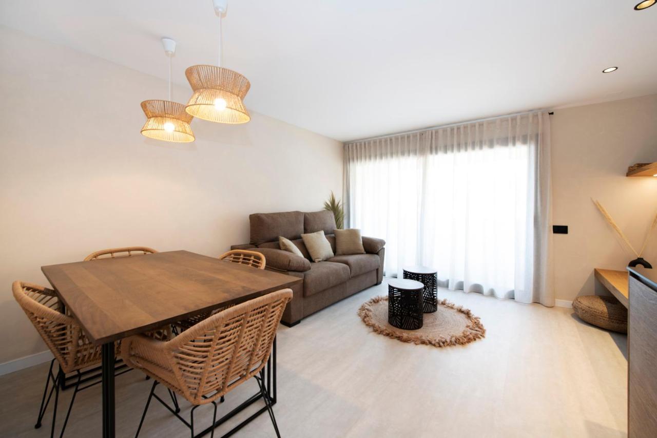 Apartamentos Marplana Castelldefels Exteriör bild