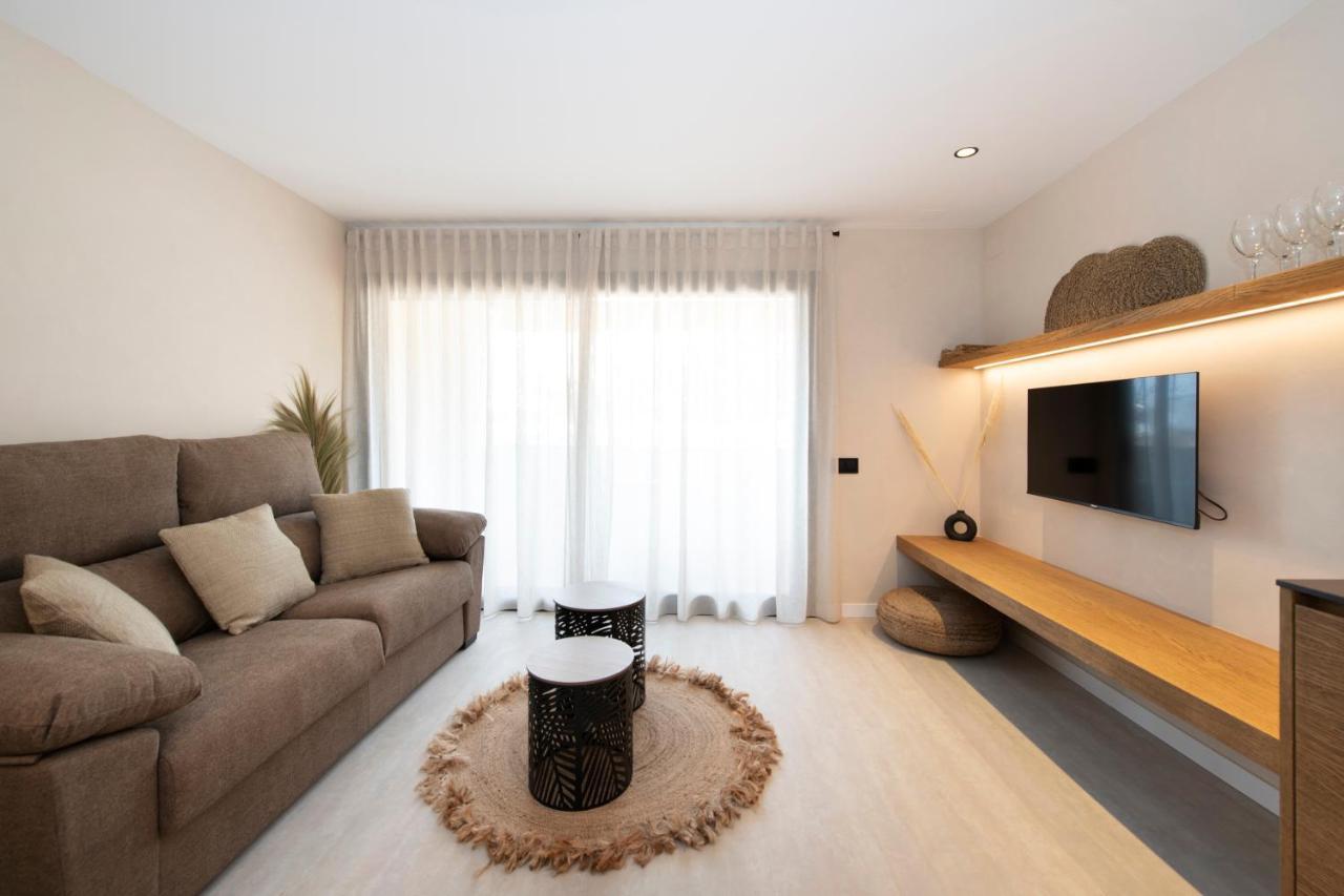 Apartamentos Marplana Castelldefels Exteriör bild