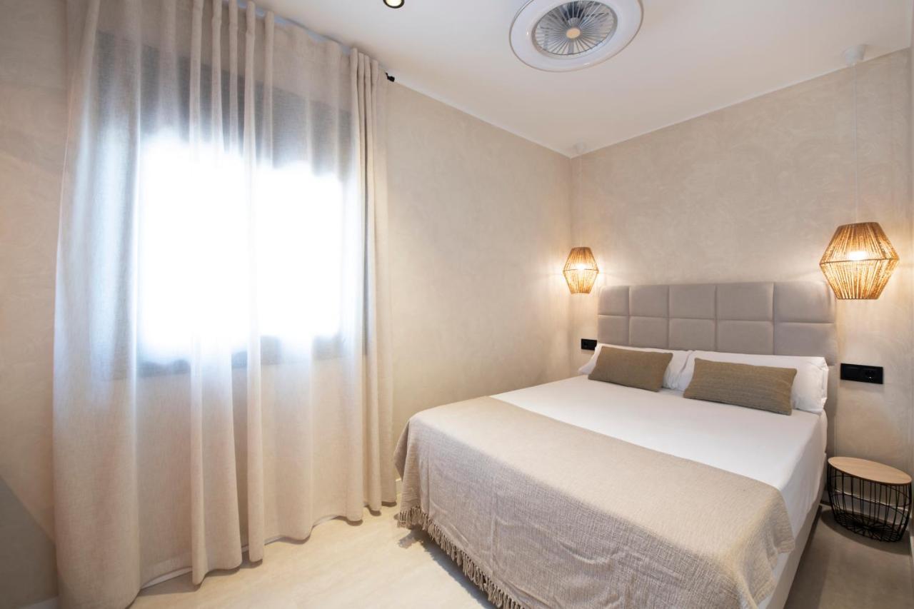 Apartamentos Marplana Castelldefels Exteriör bild
