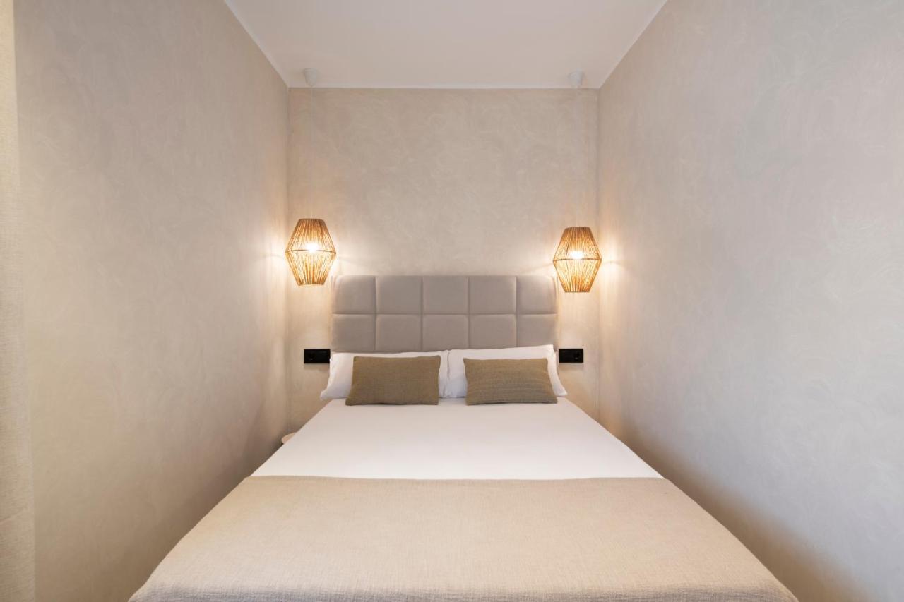 Apartamentos Marplana Castelldefels Exteriör bild