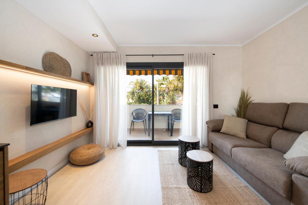 Apartamentos Marplana Castelldefels Exteriör bild